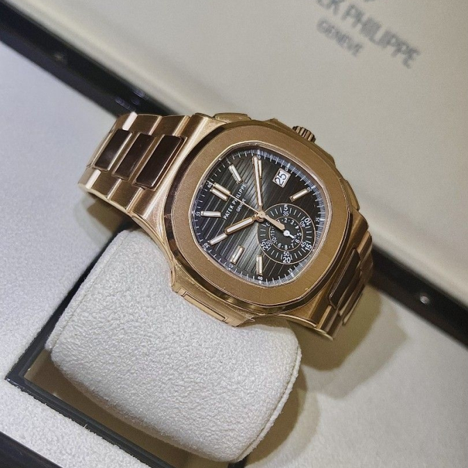 _patek_philippe__nautilus__598_1680595746_96d8fabb_progressive